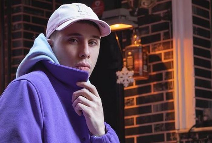 سایت شرط بندی کوروش وانتونز