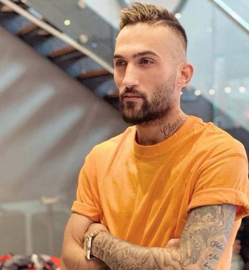 مادر پیام صادقیان