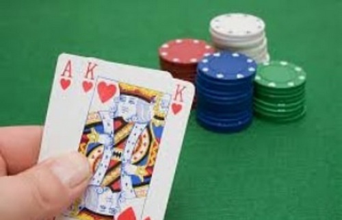 فولد دادن در پوکر