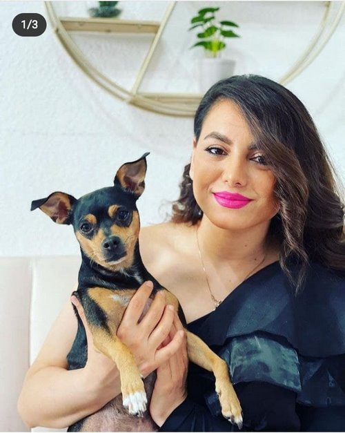 ماریا منصور در کدام کشور زندگی می کند؟